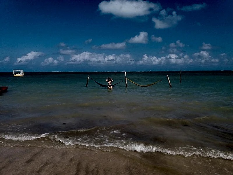 Oceanfront, Cable TV, Wifi, 10x card without interest in Maceio, Northeast Region, Brazil — photo 3