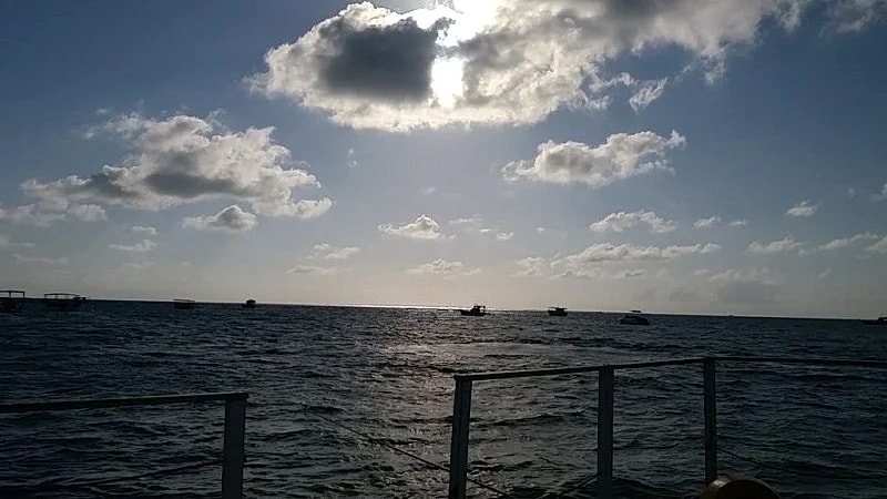 Oceanfront, Cable TV, Wifi, 10x card without interest in Maceio, Northeast Region, Brazil — photo 1