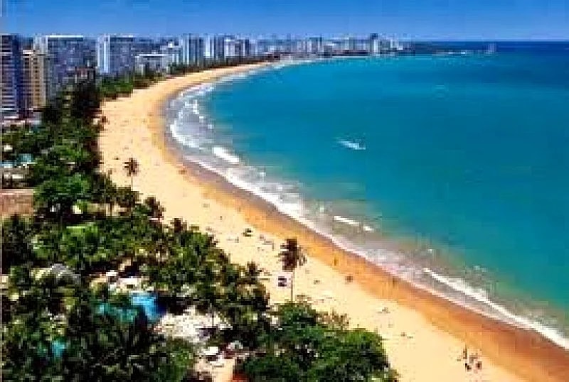 Spectacular Beach Front Condo in Isla Verde in Calle Gardenia, Carolina, Puerto Rico — photo 2