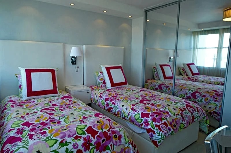 Spectacular Beach Front Condo in Isla Verde in Calle Gardenia, Carolina, Puerto Rico — photo 5