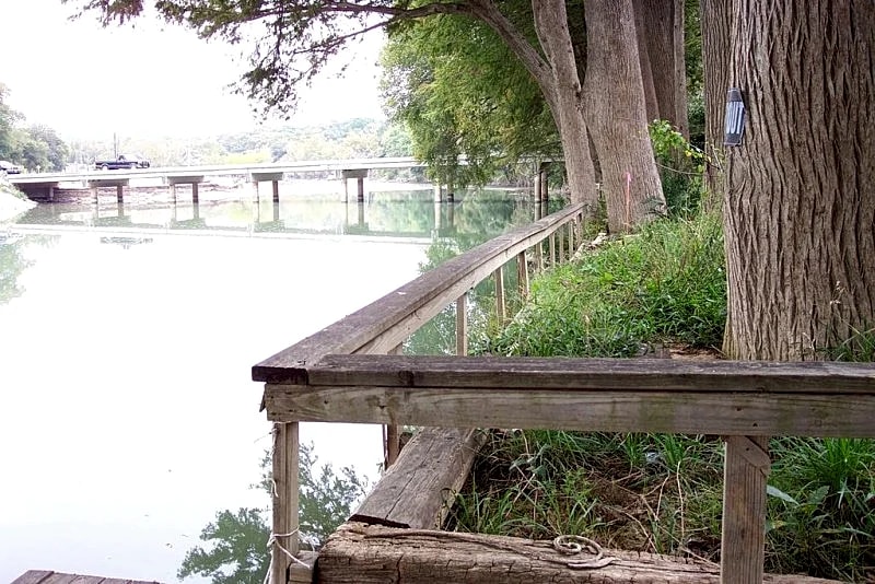 RioRatonDuplex on the primo tubing section of Guadalupe in New Braunfels, Texas, United States — photo 3