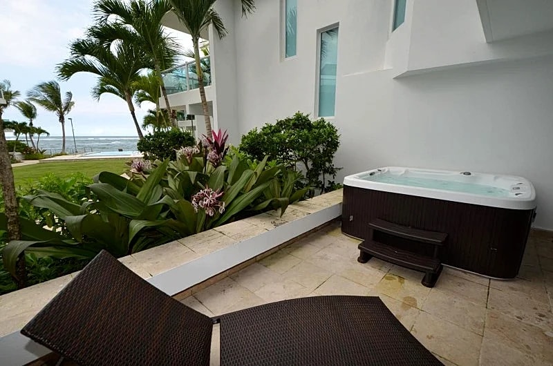 Beautiful Garden Level Ocean Front Condo at the Exclusive Las Balandras in Vega Alta, Dorado, Puerto Rico — photo 5