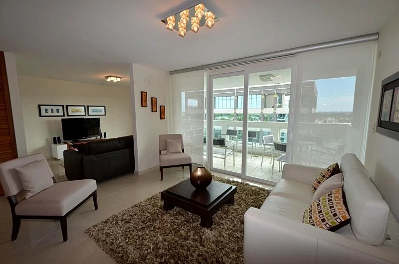 Coliseum Tower Perfect Corporate Rental in the Heart of the Hato Rey Financial District