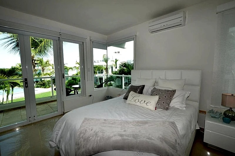 Luxury 3-level Ocean Front Condo at the Exclusive Las Balandras