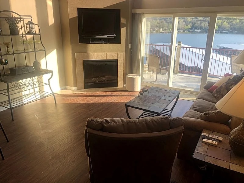 Furnished condo, 3 Bed Rm, 2 Bths + Loft, Sleeps 6 In Queen Beds, 2 in bunk bed in Camdenton, Missouri, United States — photo 4