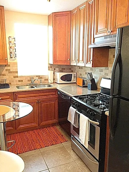 Mission Beach Mango Tango in San Diego, California, United States — photo 3