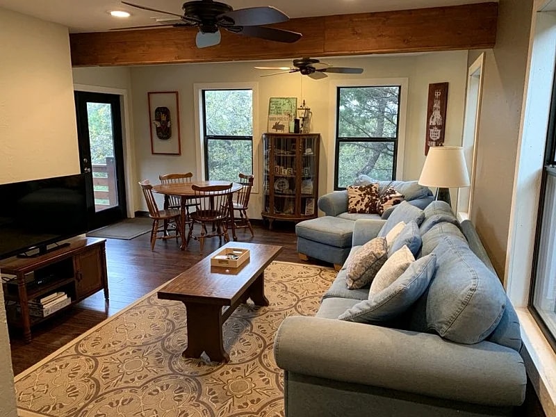 Hill Country Haus - A Texas Hill Country Escape in Canyon Lake, Texas, United States — photo 3