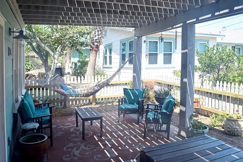 Walk to the beach at Chapel Hill House in Port Aransas, Texas, United States — photo 5