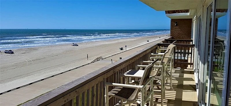 OUR BEACH IS NOW OPEN - A TRUE BEACHFRONT - FULL ON PANORAMIC GULF VIEWS