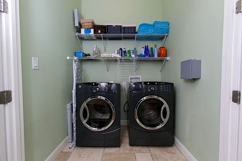 Beautifully Decorated and Great Location Beach House Sleeps 10+ Pool in South Padre Island, Texas, United States — photo 3