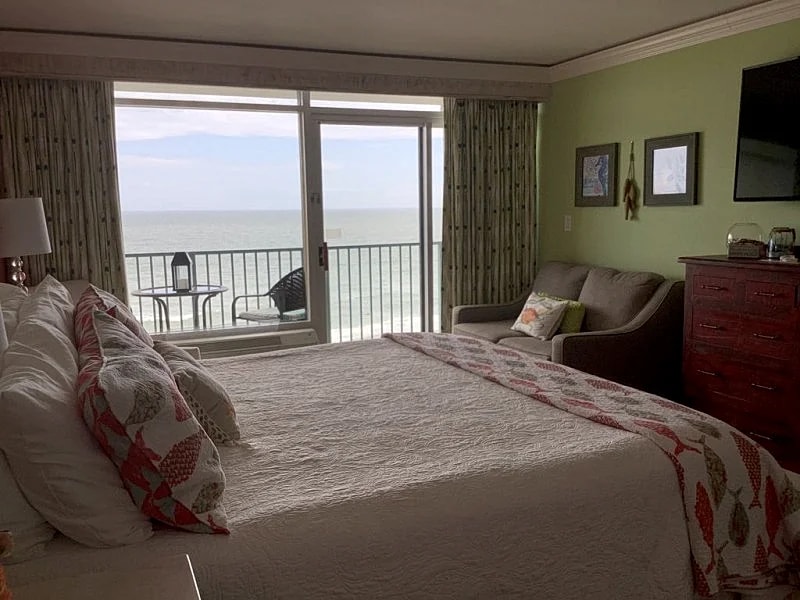 A Slice of Paradise! - Direct Oceanfront condo in Myrtle Beach, South Carolina, United States — photo 3