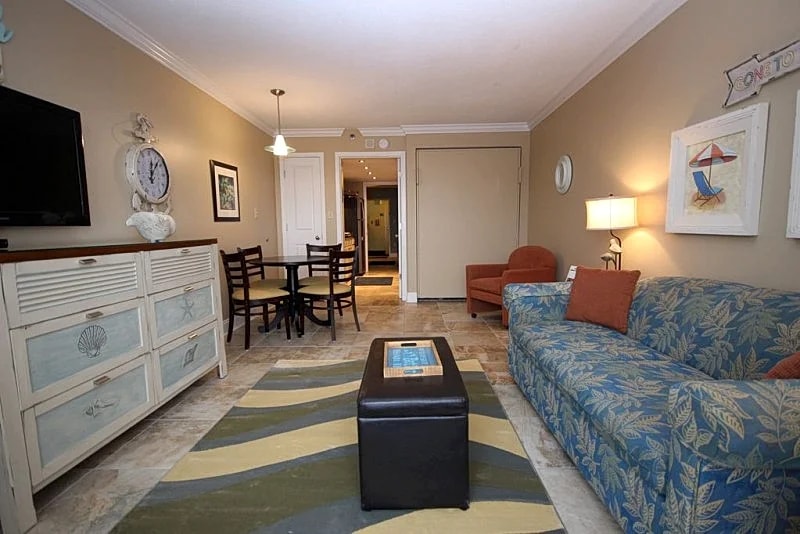 Renovated Oceanfront King Bed Suite - Perfect Getaway! in Myrtle Beach, South Carolina, United States — photo 2