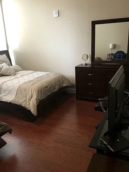 StaySimpler Center City East ??Stylish 3BR/2BA??2 blocks PA Conv. Center??5 Qn Beds in Philadelphia, Pennsylvania, United States — photo 3