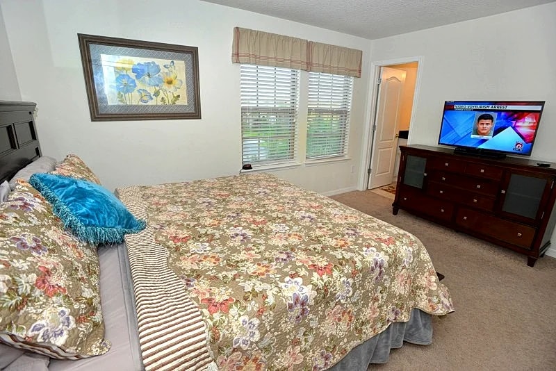 9 Beds 6 Baths Private Pool Villa in Brand New 5 Star Resort - 6 Miles to Disney in Kissimmee, Florida, United States — photo 3