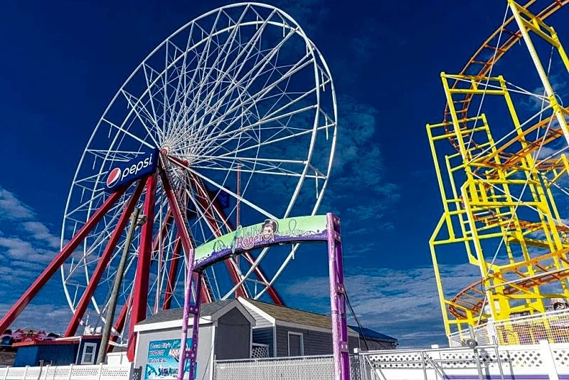 Fabulous Large Ocean Front Condo located on the OC boardwalk in Ocean City, Maryland, United States — photo 5