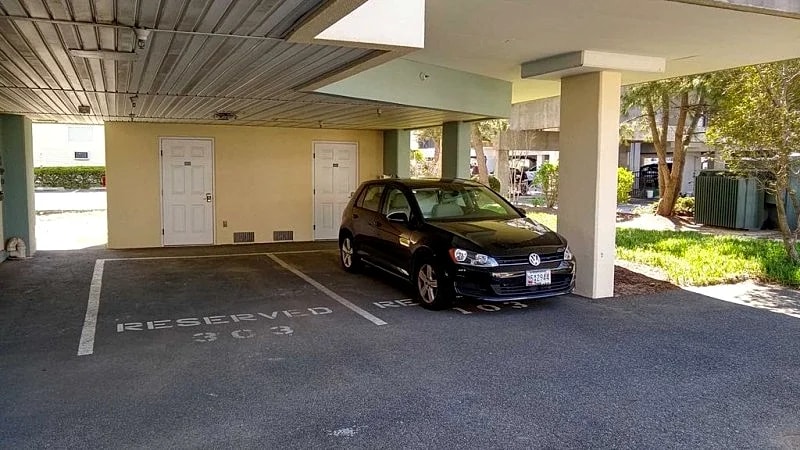 Mid-Town 2 Level Condo Steps to the Beach & Favorite Restaurants in Ocean City, Maryland, United States — photo 3