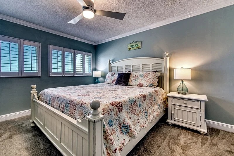 A403 | Beachfront with Beach Service, Pool, & WiFi in Miramar Beach, Florida, United States — photo 4