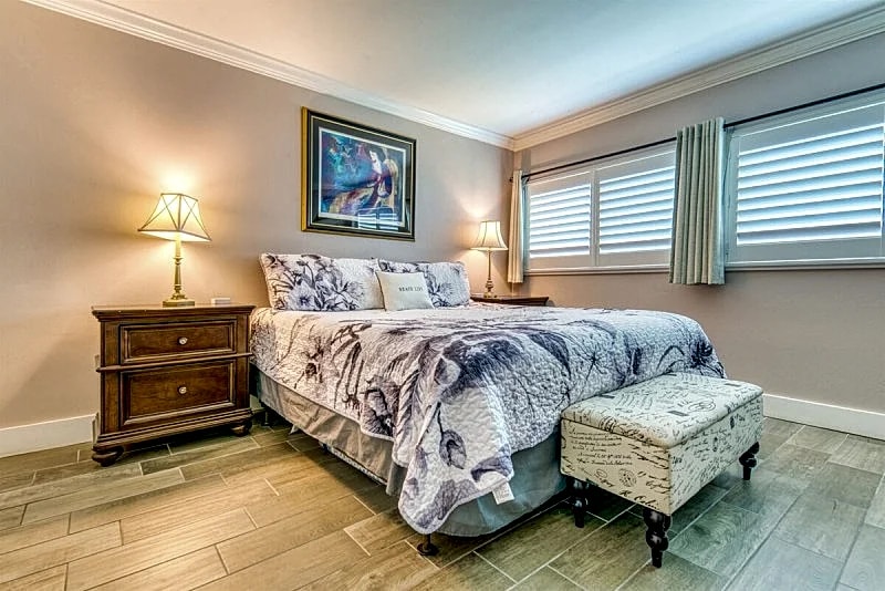 B101 | Beachfront with Beach Service, Pool, & WiFi in Miramar Beach, Florida, United States — photo 4