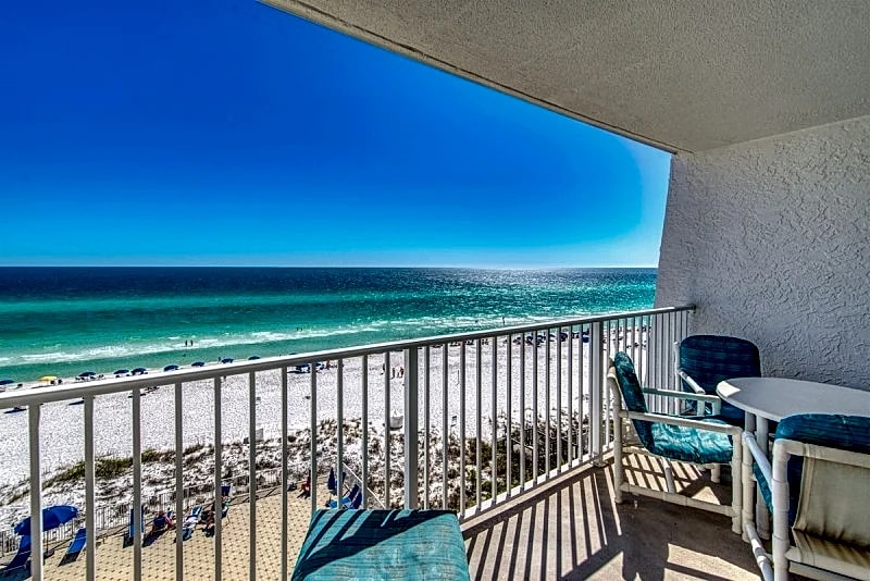 C603 | Beachfront with Beach Service, Pool, & WiFi in Miramar Beach, Florida, United States — photo 3