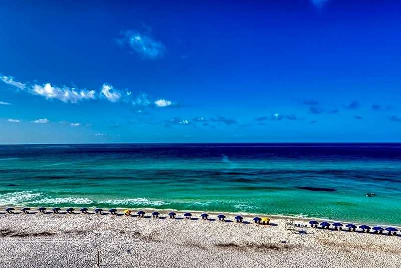 D602 | Beachfront with Beach Service, Pool, & WiFi in Miramar Beach, Florida, United States — photo 3