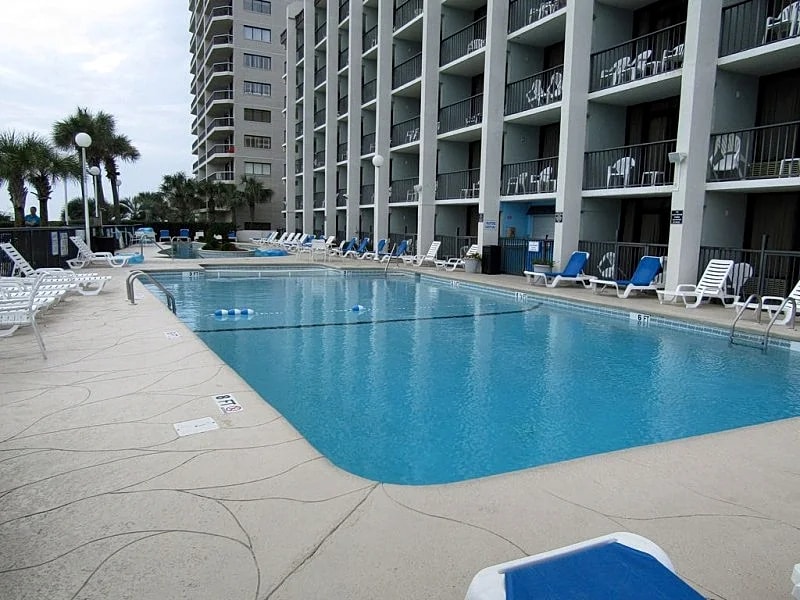 Clean, cozy and so comfortable! This sweet condo is offered below resort rates! in Myrtle Beach, South Carolina, United States — photo 5