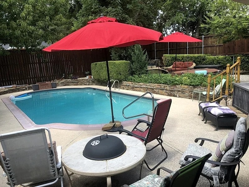 Pool ,Oasis, Amazing Home, Pool, Hot Tub, Grills, Fire Pit, Central Location in Duncanville, Texas, United States — photo 3