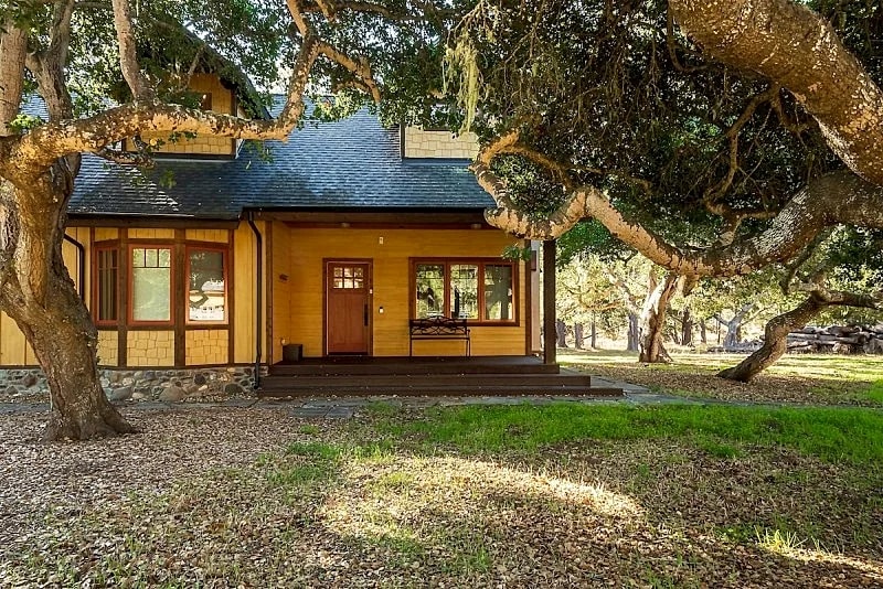 Lovely Cottage just above Moonstone Beach in the Pines and Oak Trees in Cambria, California, United States — photo 2