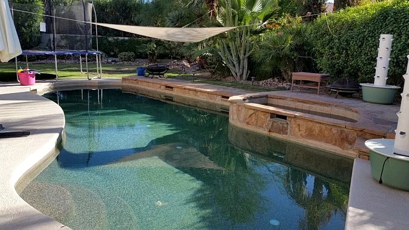 Large 5 bedroom Pool Home Private Gated Community Tennis Courts close to Golf in Palm Desert, California, United States — photo 2