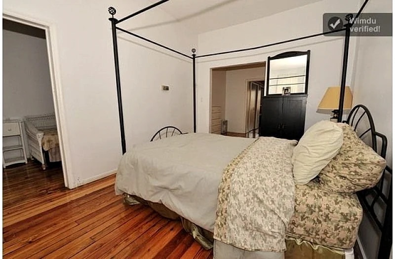Brownstone Just 20 Mins to Manhattan! - 2,3,or 5 BR! in Queens, New York, United States — photo 3