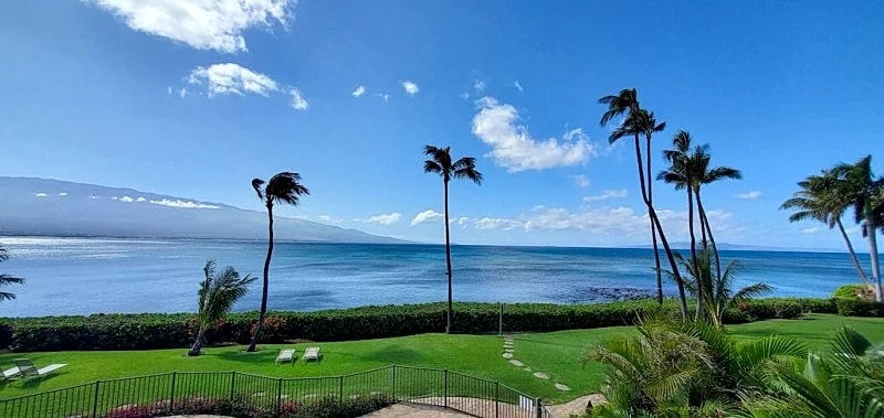 Quiet condo on the Ocean in Maui County, Hawaii, United States — photo 2