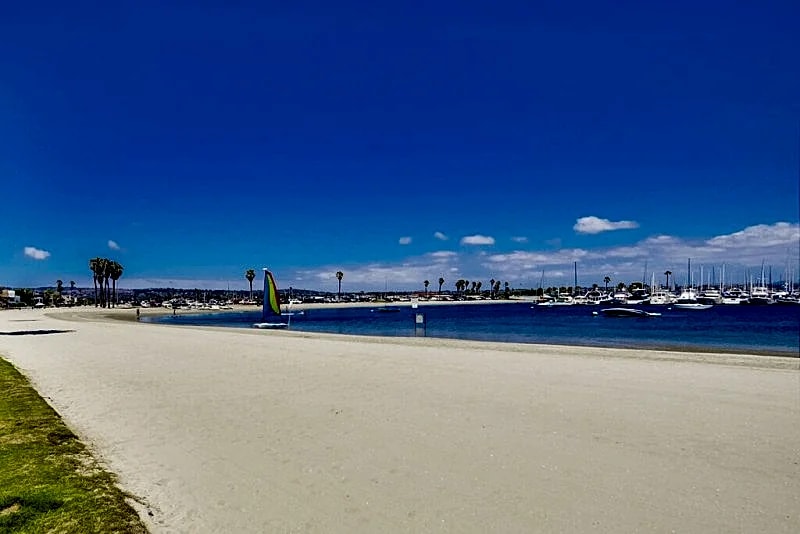 Inga's Quiet Sail Bay Townhome in San Diego, California, United States — photo 2