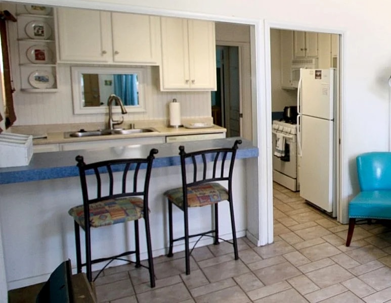 Little Blue Bungalow! 70 Steps to the sand! in San Diego, California, United States — photo 3