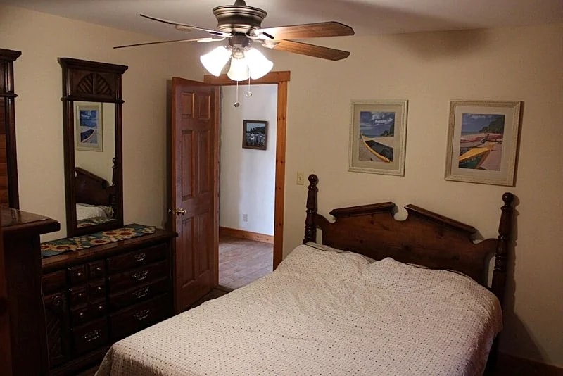 Newer Lakefront Log Cabin w/ Beautiful Water Views, 3-4 Br Plus Loft, Catskills in Coxsackie, New York, United States — photo 1