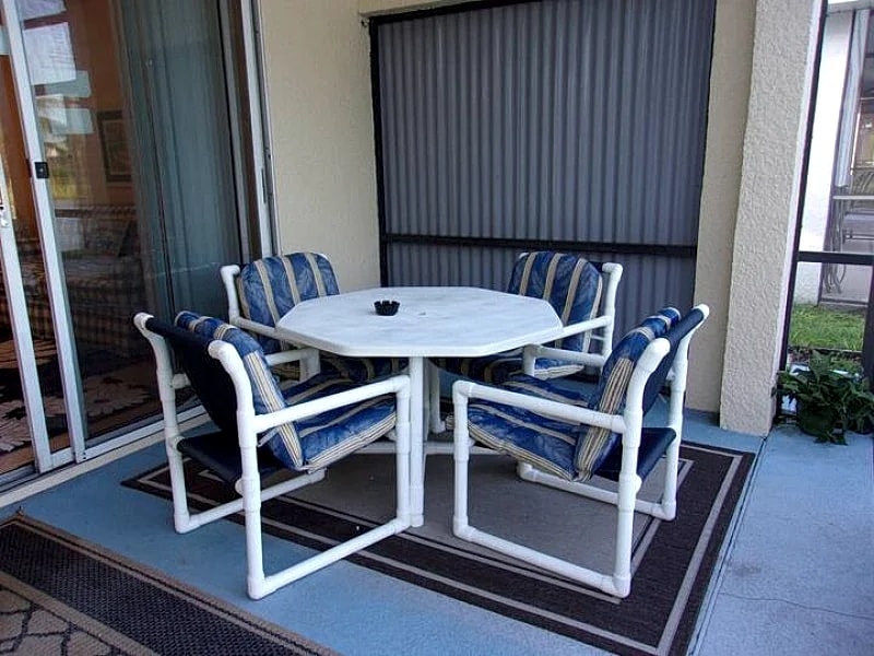 Lakefront Pool & Spa Retreat in Eagle Pointe, Kissimmee with Scenic Views in Kissimmee, Florida, United States — photo 5