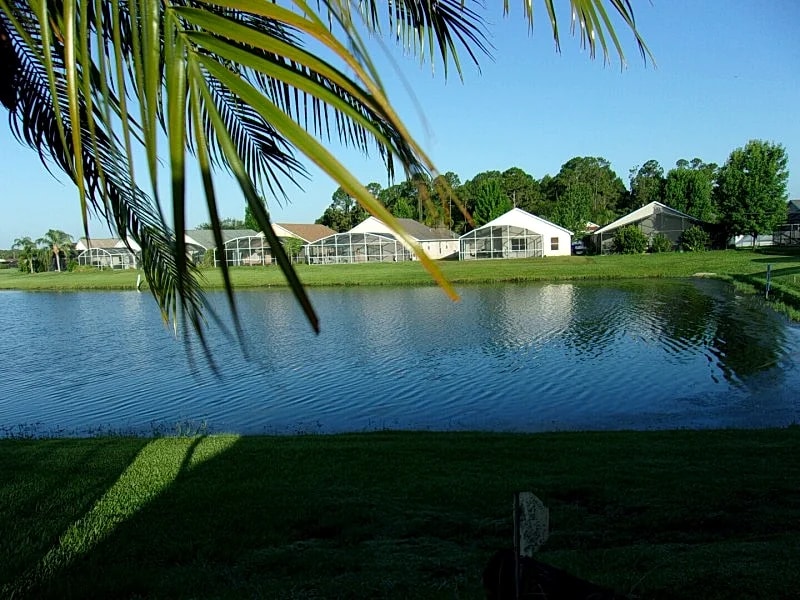 Kennedy-1 Lakeside Pool and Spa Ahhhh! - Relaxing Retreat in Kissimmee in Kissimmee, Florida, United States — photo 2