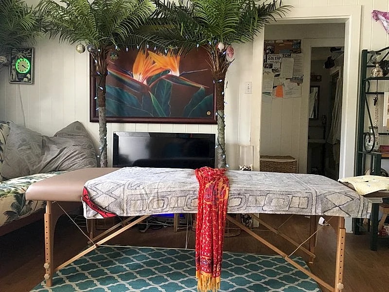 This lovely 2 bedroom apartment is only steps from Waikiki and Alamoana in Oahu, Hawaii, United States — photo 2