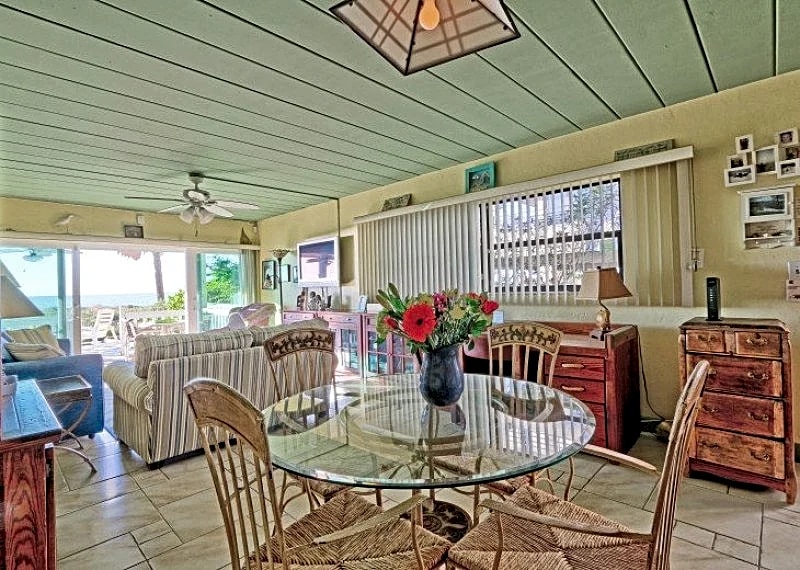 Shack on the Sand - Indian Rocks Beach in Indian Rocks Beach, Florida, United States — photo 2