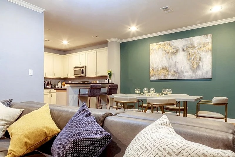 MODERN & Chic Style *WESTELM HOUSE 2* in heart of TX Med Center and NRG Stad in Houston, Texas, United States — photo 3