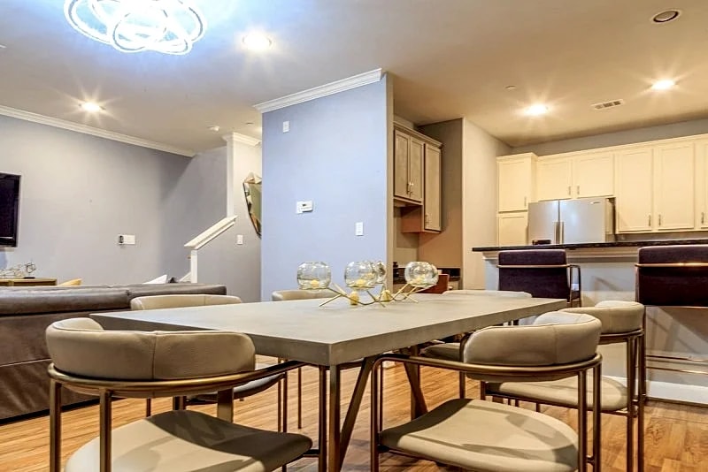 MODERN & Chic Style *WESTELM HOUSE 2* in heart of TX Med Center and NRG Stad in Houston, Texas, United States — photo 2