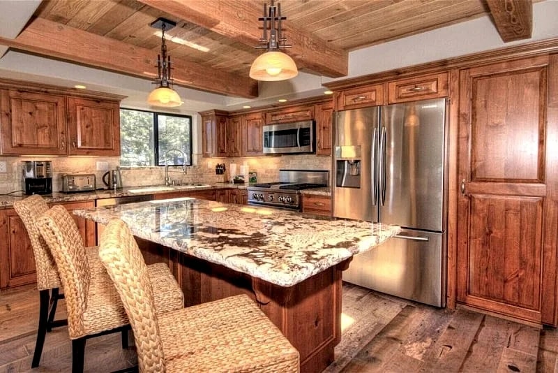 Mammoth Village Retreat w/3br+loft+4ba+2br nooks. Fits multi-families in style!