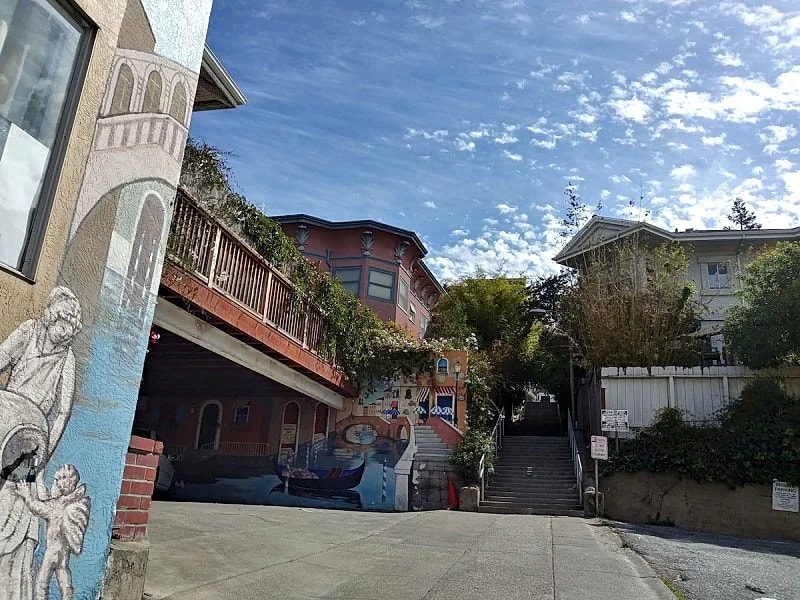 LAKE MERRITT 4 BED 4 BATH in Oakland, California, United States — photo 4