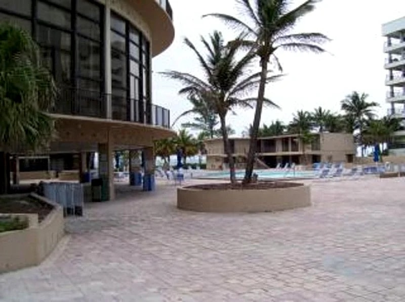 Beautifully decorated fully furnished Waterfront Studio in Miami Beach in Miami, Florida, United States — photo 2