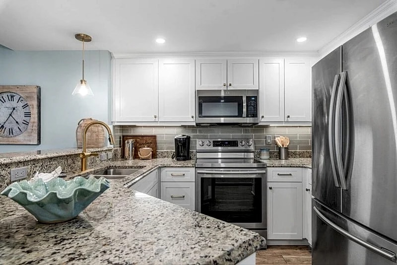 Sandy Pants | Updated Luxury Oceanfront Condo at Mar Vista in North Myrtle Beach, South Carolina, United States — photo 5