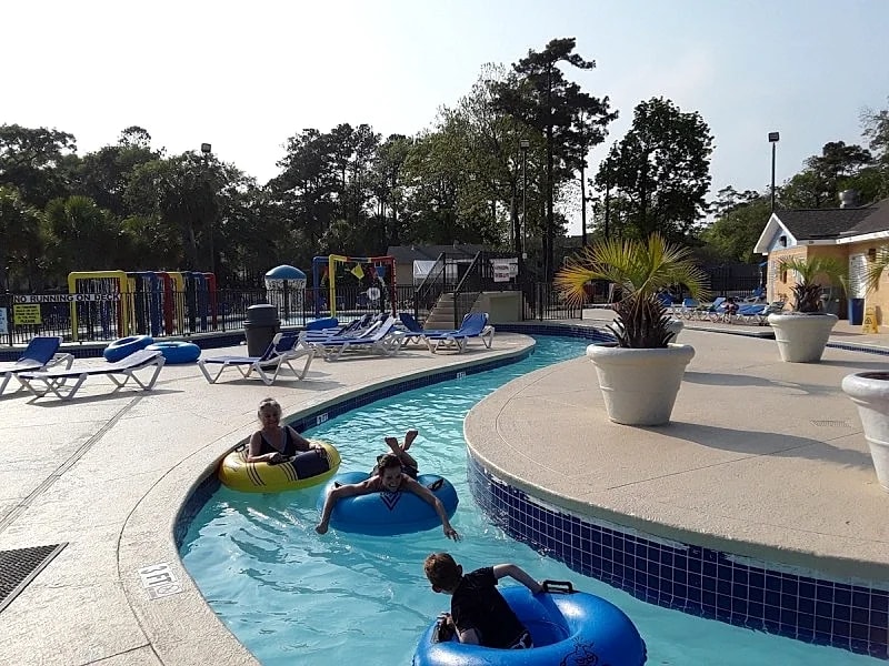 Stay in our 1BR Condo & Enjoy the Ocean, Pools & Lazy River in Myrtle Beach, South Carolina, United States — photo 3