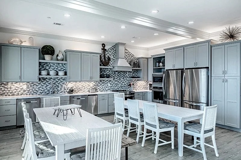 "Great White" Great Family Vacation! Beachfront + Private Pool in Panama City Beach, Florida, United States — photo 3