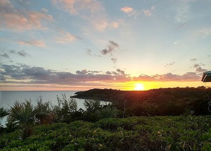 Beachfront Cottage with Spectacular Ocean Views in Eleuthera, Bahamas — photo 4