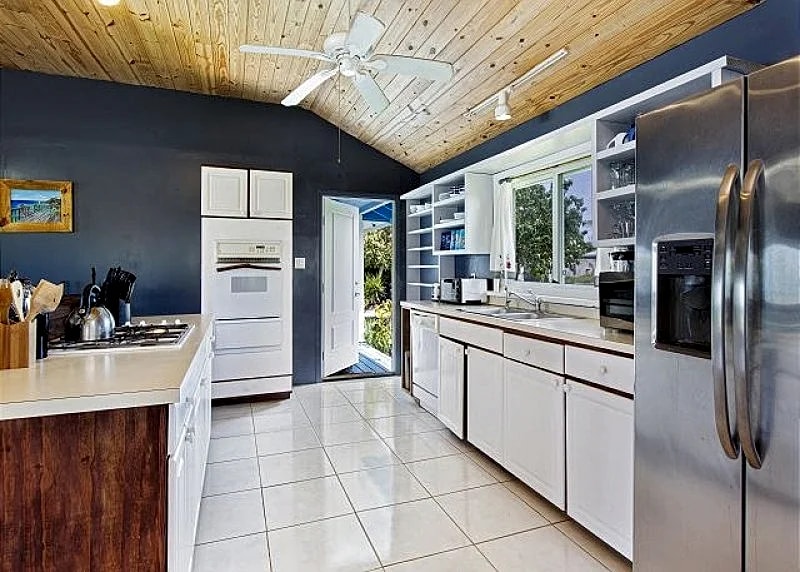 Oceanfront Cottage with Private Beach and Sunset Views on Balara Bay in Eleuthera, Bahamas — photo 2