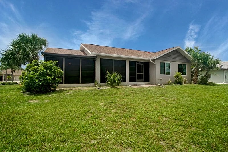 3 Bedroom, 2 Bath Vacation Home In Burnt Store Meadows in Punta Gorda, Florida, United States — photo 2