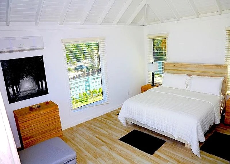 Brand New Luxury Beachfront Estate with Heated Pool on Banks Road in Eleuthera, Bahamas — photo 5