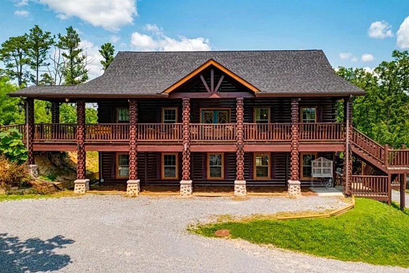 The Pool Lodge - Dollywood, 2 Million Dollar Cabin, Heated Pool, Sleeps 36! in Sevierville, Tennessee, United States — photo 2